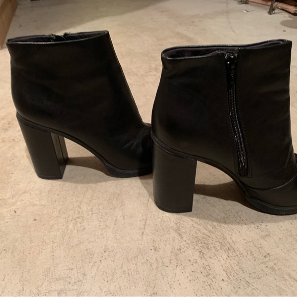 9.5 BC Footwear / Free People Leather Booties - Picture 3 of 7